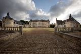 chateau-montgeoffroy-vue-ext-nicolay-monde-de-l-art-800-72331